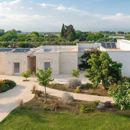 منتجع Masseria Elysium ميسانيي