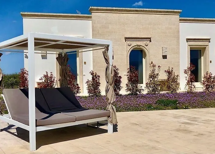 马塞里亚极乐世界旅馆 3*